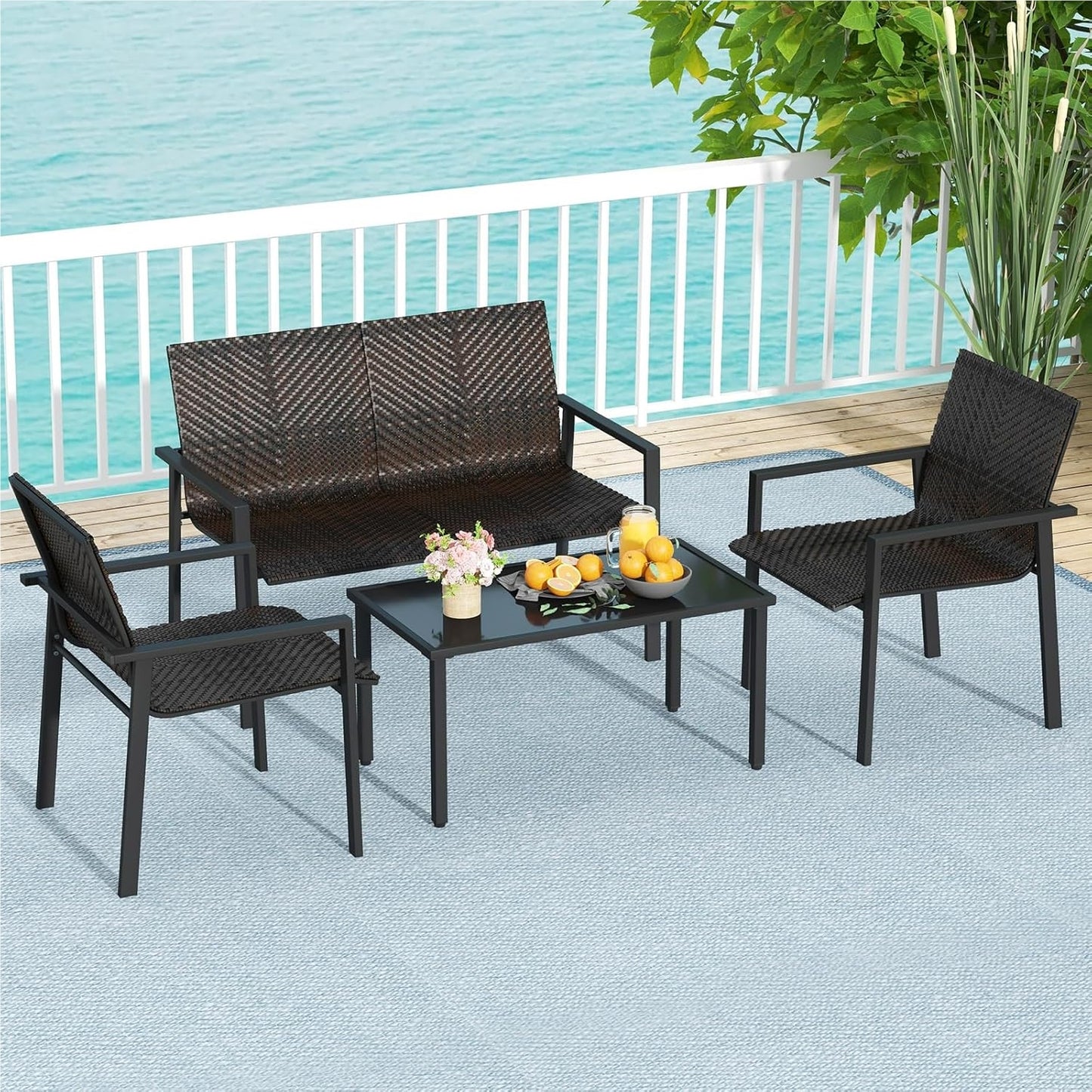 Polyrattan Tuinmeubelset – Tuinset – Loungeset – Balkonset – Terrasmeubelen – 4-Delig Met 2 Stoelen, Bank & Tafel – Weerbestendig Metaalframe – Gehard Glas Blad – Bruin