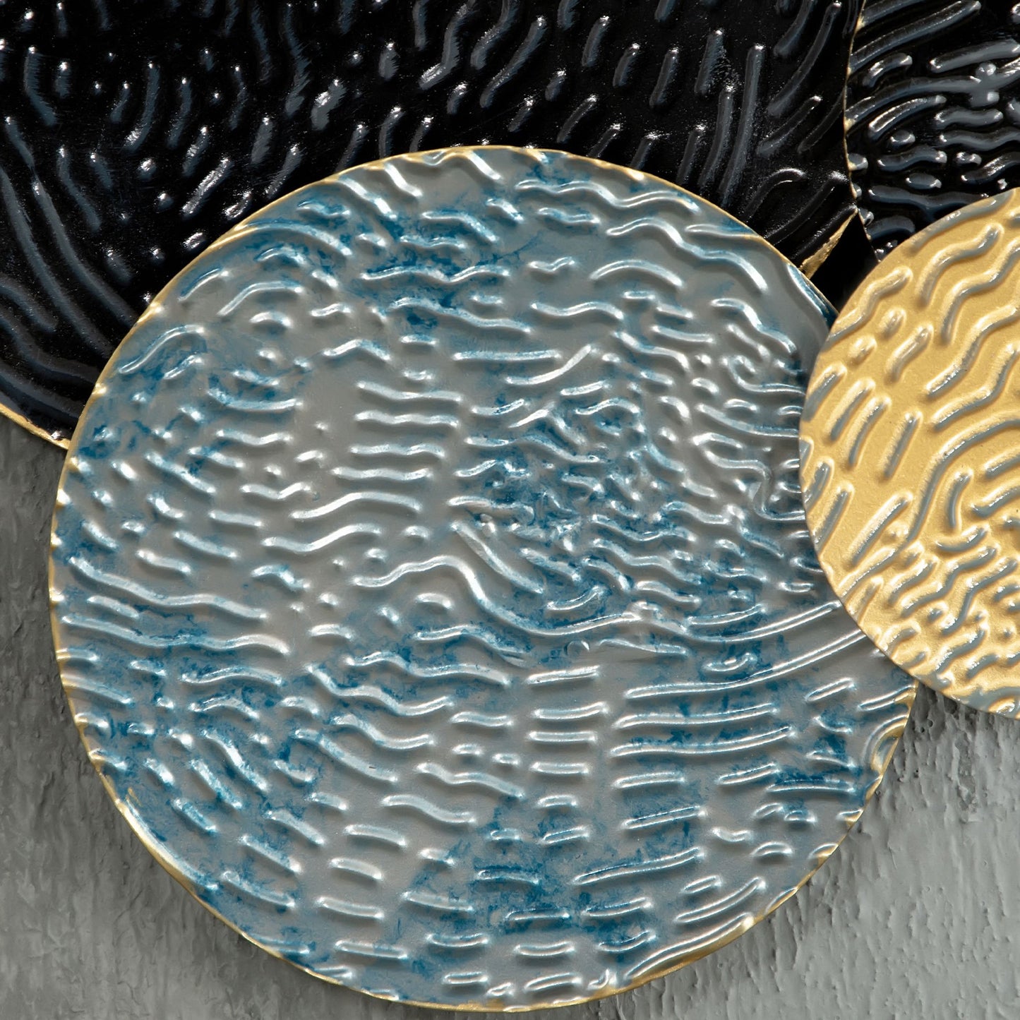 3D Wall Decoration with Circles, 121 cm x 4 cm x 53 cm, Metal, Blue + Black