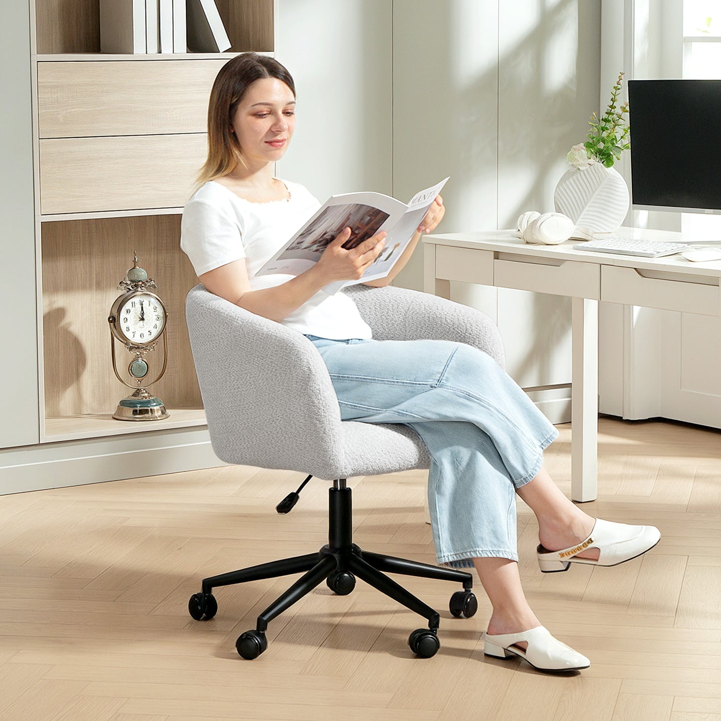 Bureaustoel – Bureaustoel Met Wieltjes – Bureaustoel Ergonomisch – Bureaustoel Gepolsterd – Bureaustoel Tub Design – Crème – Zachte Pluizige Bekleding – Stevig Stalen Onderstel