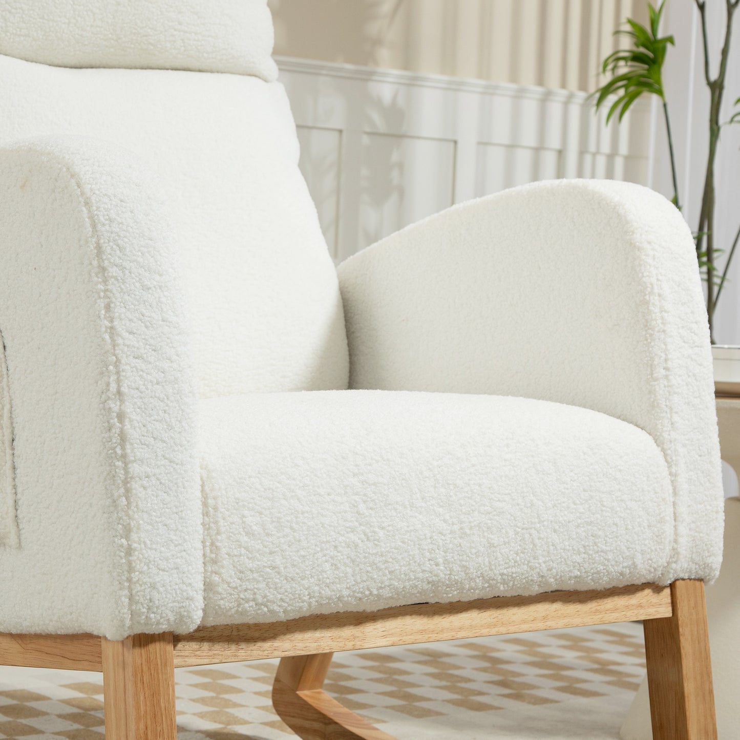 Draaifauteuil – Relaxfauteuil – Zwarte Fauteuil – Schommelstoel – Lounge Stoel – Crèmekleurig – Houten Frame – Dikke Padding – Max 120 kg Belastbaar
