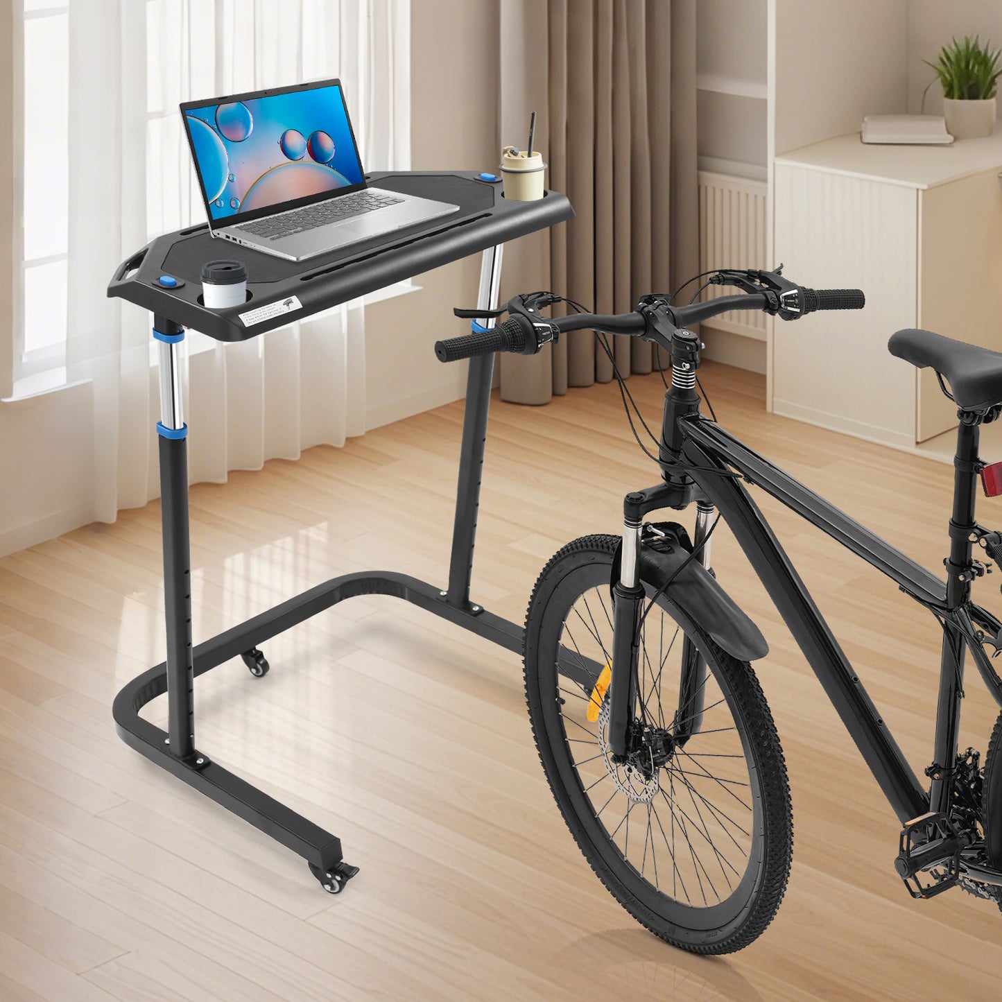 Fietstrainer Bureau – Verstelbaar Fietsbureau – Indoor Bike Desk – Hometrainer Tafel – Workout Bureau – RVS Stalen Frame – Verstelbare Hoogte en Lockbare Wielen – Antislip Oppervlak – Compact en Mobiel – Zwart