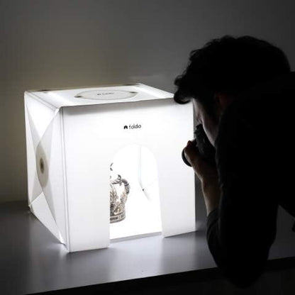 Foldio2 Plus + 360 Studio Set (15" Foto Lightbox Set met Extra Lights & Smart 360 Fotografie Draaitafel/Met 10" Bluetooth 360 Draaitafel/Witte & Zwarte Achtergrond Vellen Inbegrepen)
