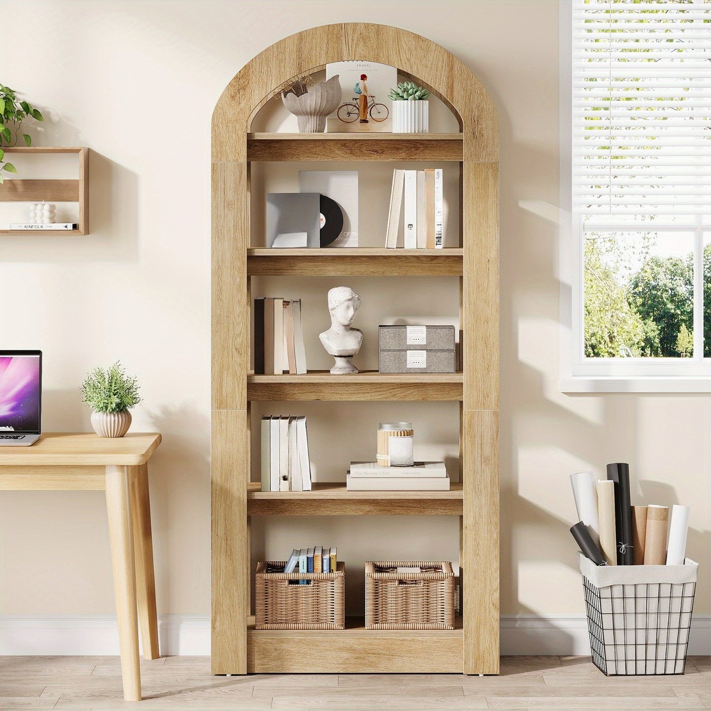 Boekenkast – Boekenrek – Opbergkast – Wandkast – Vakkenkast – Hoogstaand – Boogvormig Ontwerp – Hout & MDF – 5 Planken – Teak Kleur – Ruimtebesparend – 22,5 kg Draagvermogen per Plank