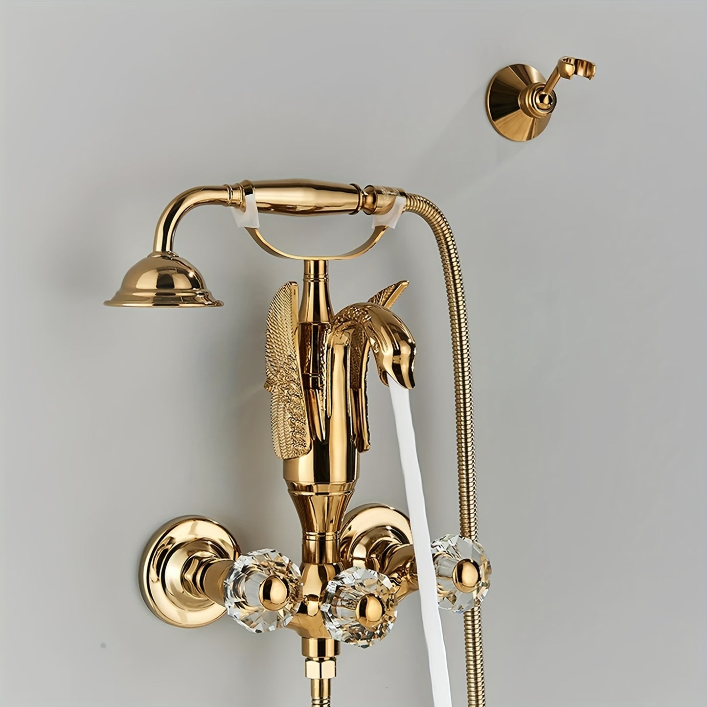 Gouden Badkraanset – Badkamerkraan – Mengkraan – Wandkraan – Douchekraan – Luxe Zwanen Design – Messing Met Kristallen Handvat – Inclusief Handdouche