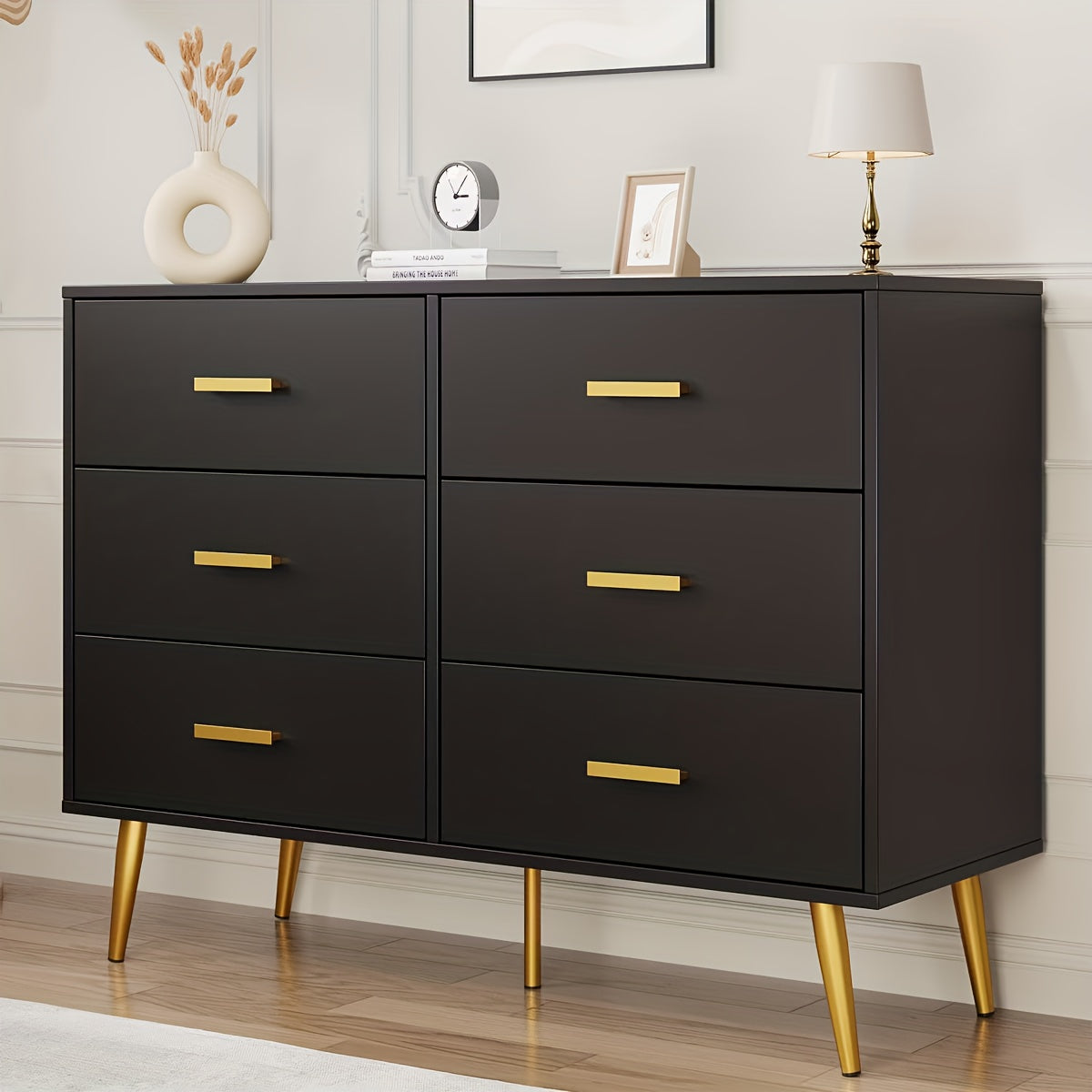 Ladekast – Dressoir – Ladenkast – Opbergkast – Kledingkast – Zwart met Gouden Handgrepen – 6 Ruime Lades – Compact MDF en Hout
