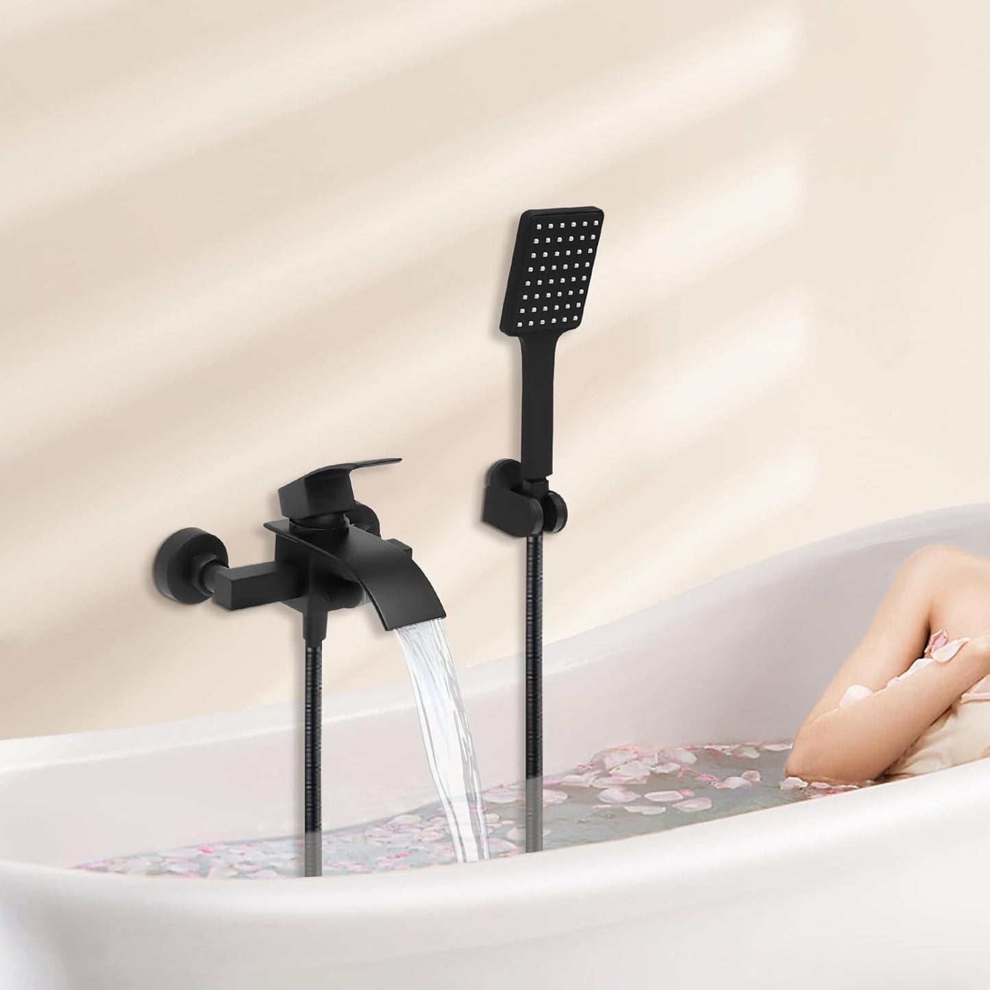 douchekraan – badkraan – mengkraan – badkamerkraan – handdouche – messing – watervaluitloop – 5 functies – zwarte afwerking