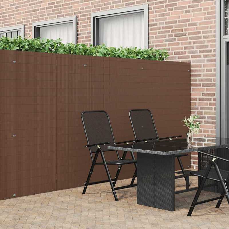 Strong and stable Tuinhek Dubbelzijdig Bruin 1.8x5m PVC, Outdoor Enclosure, Backyard Divider, Heavyduty Barrier, Doublesided Fencing, Pvc Fencing, Pet Owners, Diy Installers