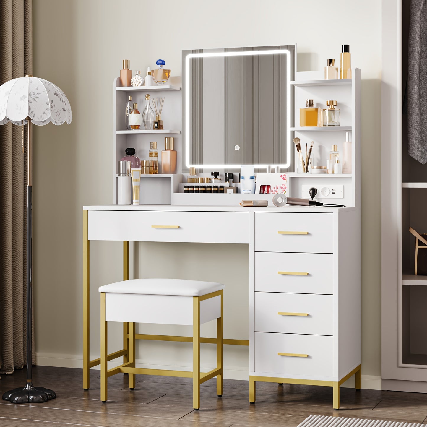 Kaptafel – Make-up Tafel – Cosmeticatafel – Dressing Table – Opbergtafel – Verstelbare LED Verlichting – 5 Lades Met USB & Stopcontact – Wit Goud Met Gewatteerde Kruk