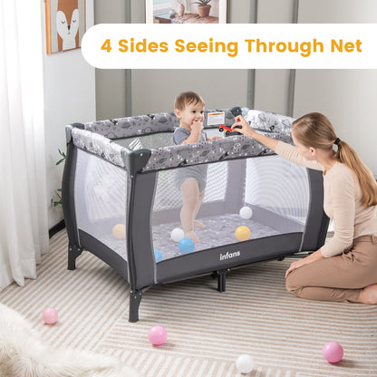 Boxspringbedje – Reisbedje – Kinderbed – Speelplek – Commode – Opvouwbaar – Met Wieltjes – Met Muziekdoos – Grijs