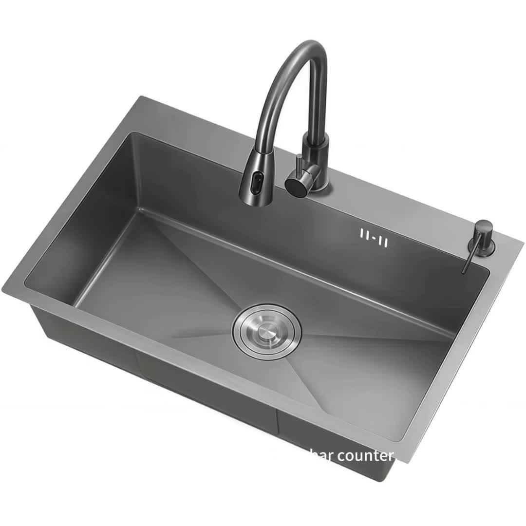 A Gray Stainless Steel Sink on The Table with Dimensions of 80X50X22Cm, a Handmade Sink with a Rotating And Extendable Faucet, Equipped with a Draining Basket And Soap Dispenser, Suitable for Kitchen And Bar Counters.