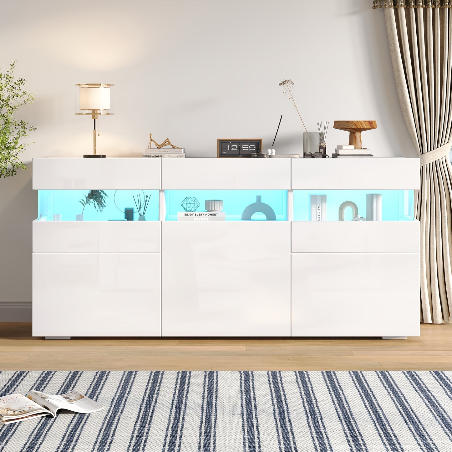 Dressoir – Sideboard – Kast – Opbergkast – Woonkamermeubel – Wit Hoogglans – 140 cm Breed – Duurzaam Bamboe – Drie Deuren Met 7 Planken