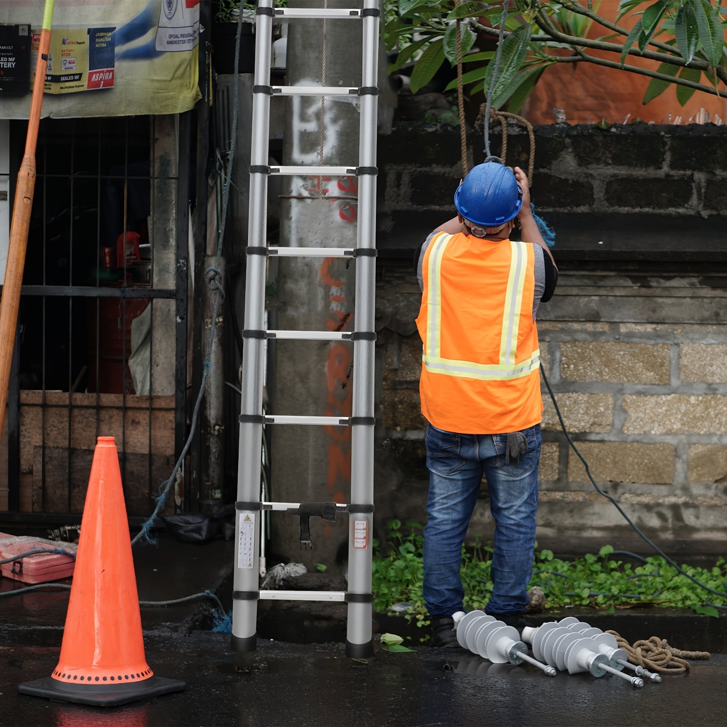 Uitklapbare Ladder – Telescopische Ladder – Uitschuifbare Ladder – Vouwladder – Aluminium Ladder – 4,4 Meter Hoogte – Maximaal 150 kg Draagkracht