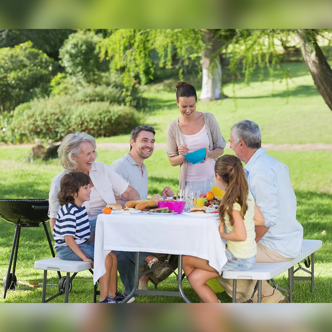 180 cm opvouwbare tafel met 2 banken – klaptafel set voor 8 personen – inklapbare campingtafel – picknicktafel – kunststof en staal – draagbaar met handgreep – binnen en buiten – wit blad, zwarte poten
