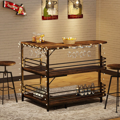 L-Vormige Hoekbar Tafel – Barmeubel – Mini Bar – Bar Cabinet – Home Bar – Drie Laags Met Wijnrek – Rustiek Bruin Hout – Compacte Opbergruimte