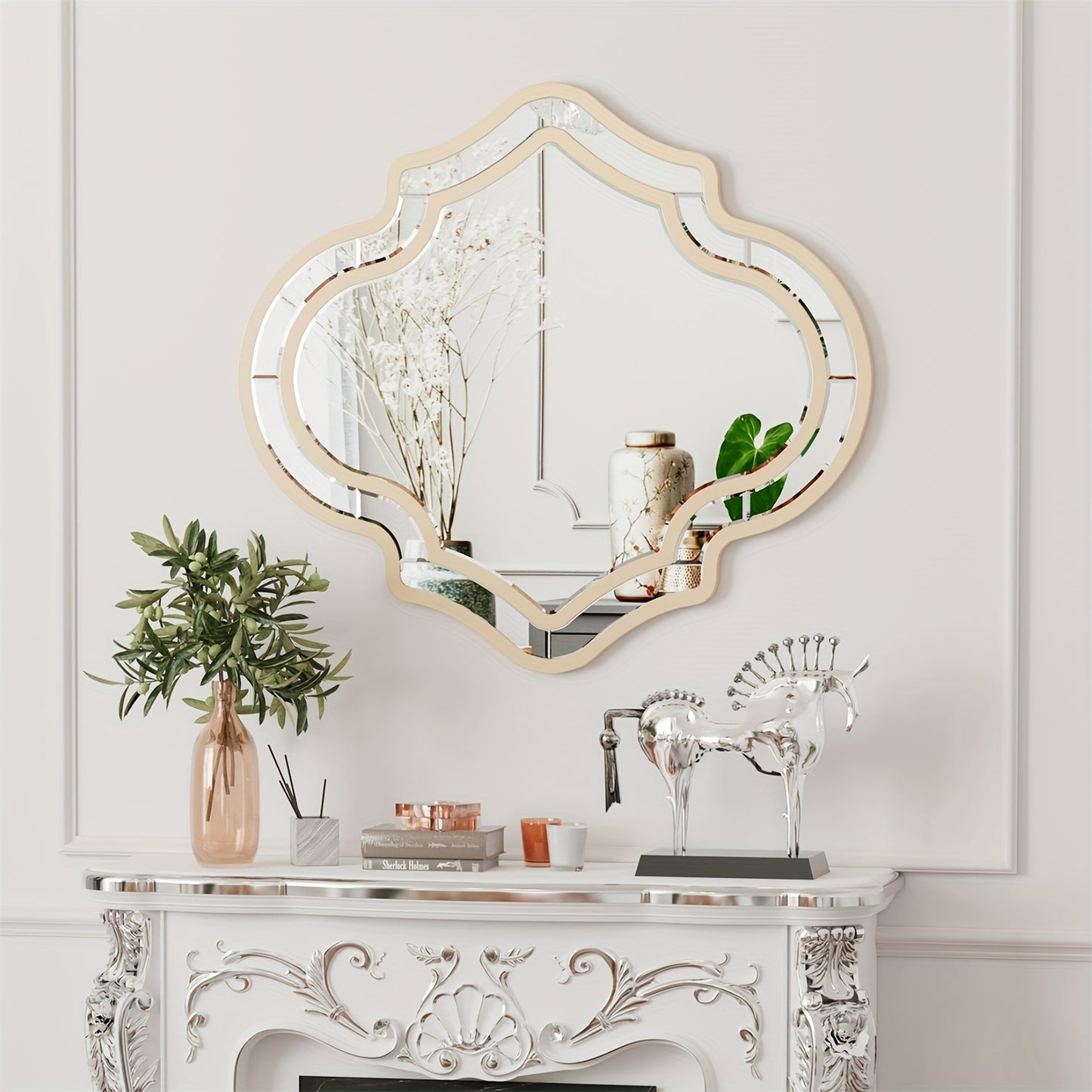 Wandspiegel – Muurspiegel – Decoratiespiegel – Interieurspiegel – Onregelmatige Spiegel – 88x80 cm – Gouden Rand – Ruimtelijk Effect