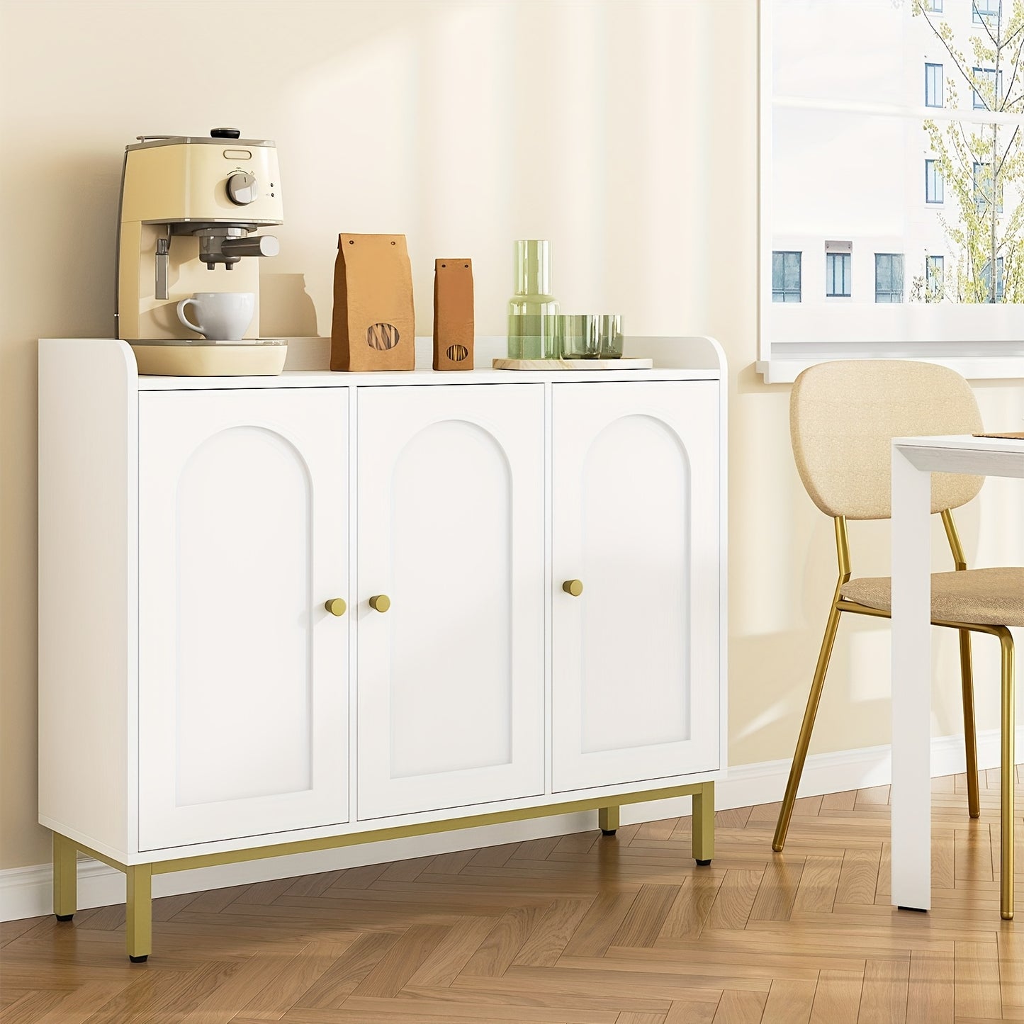 Sideboard – Opbergkast – Dressoir – Keukenkast – Woonkamerkast – Witte Sideboard Met 3 Gebogen Deuren – Verstelbare Planken En Gouden Handgrepen – 30x100x80,5 cm FSC MDF