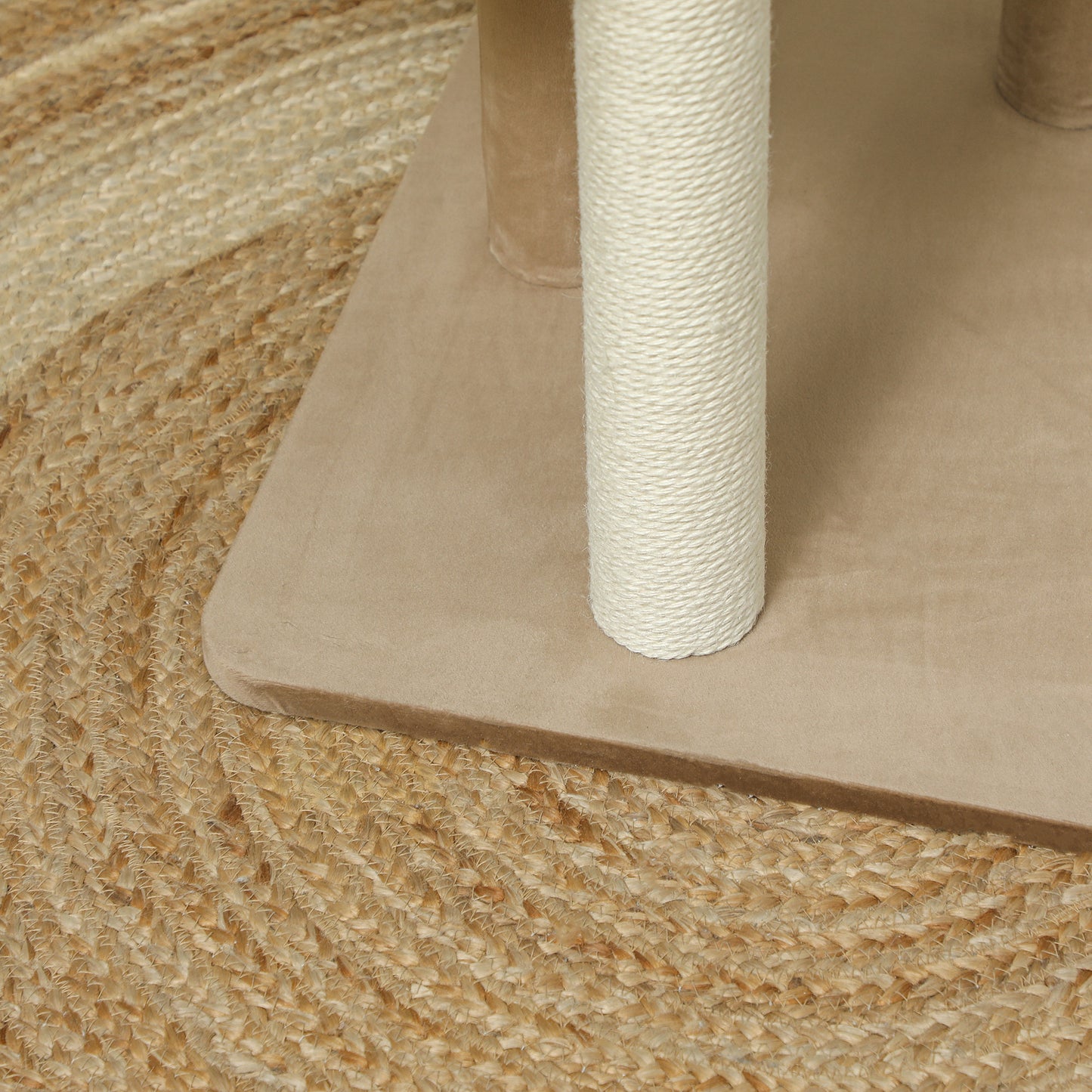 Krabpaal – Krabmeubel – Kattenboom – Kattenhuis – Krabton – 2 Niveaus Met Speelbal – Stevige Spaanplaat 56x54x86 cm – Geschikt Tot 7 kg