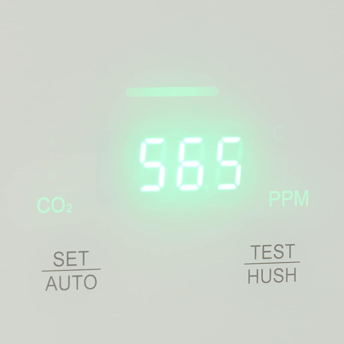 Smartwares - Luchtkwaliteitsalarm en - Sensor - Detecteert CO (Kooldioxide), Vochtigheid, Temperatuur - werkt op Netvoeding met Reservebatterij - FGA-13900