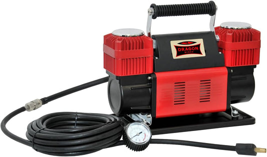 Draagbare Luchtcompressor – Elektrische Pomp – Auto Compressor – 12V Compressor – Mini Compressor – 10,3 BAR / 150 PSI – 300 L/min Capaciteit met Manometer en Draagtas