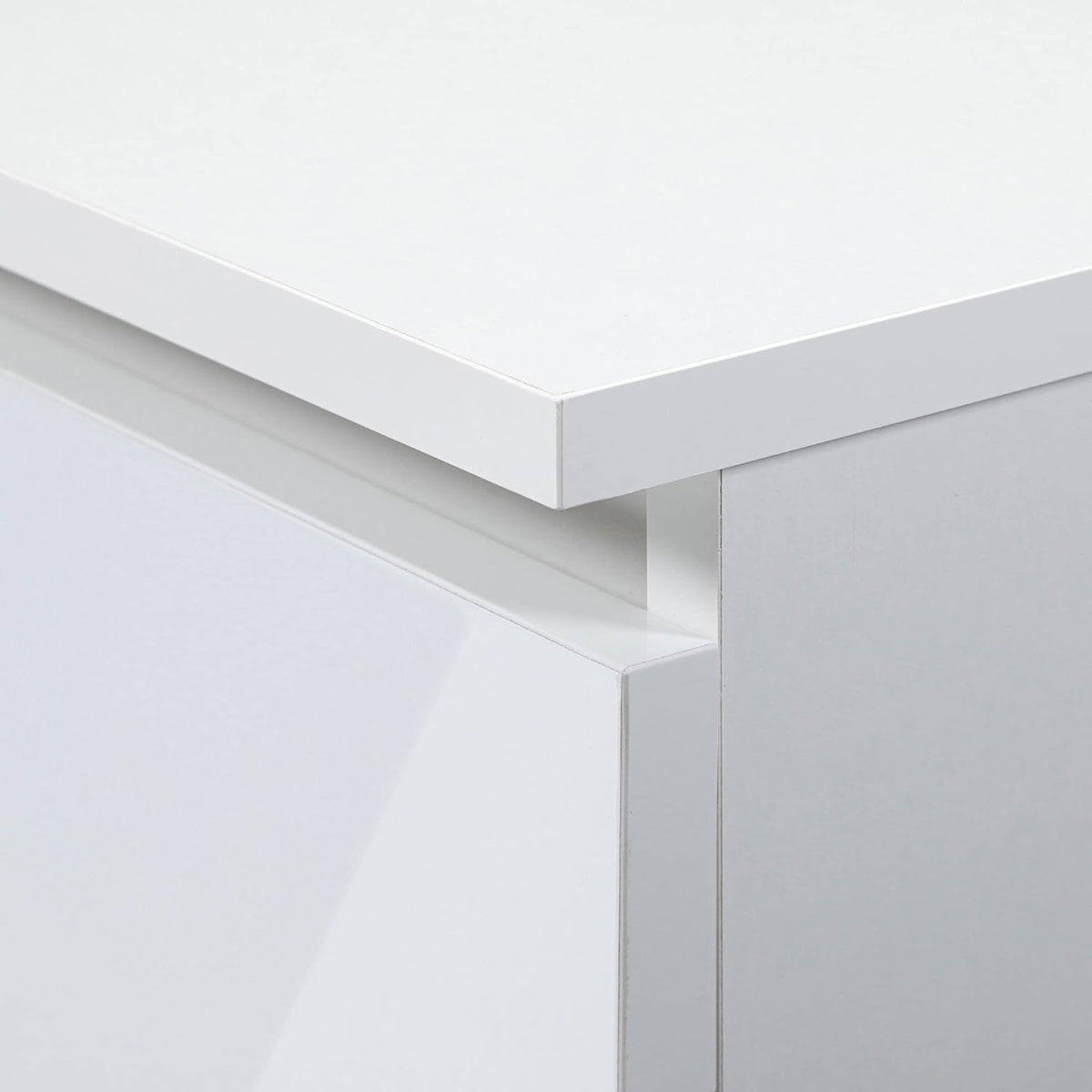 PC Desk A5 with Keyboard Shelf, Office Desk, Computer Table, Desk Table with Keyboard Shelf, 2 Drawers and 2 Door Shelves, W135 x H77 x D50 cm, 58 kg, White/White Glossy - QUORE