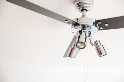 aireRyder - Cyrus plafondventilator met verlichting, stille ventilator met trekschakelaar in glanzend chroomdesign, draaivleugels in zwart/zilver, diameter 107 cm, (kleur: chroom en zwart/zilver)