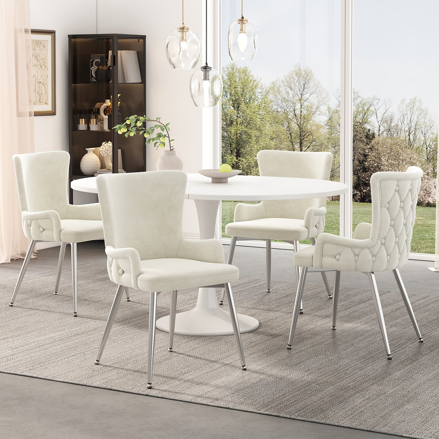 Eetkamerstoel – Stoel – Designstoel – Armstoel – Luxe stoel – Set van 2 Beige – Comfortabele Bekleding – Zilverkleurige Metalen Poten