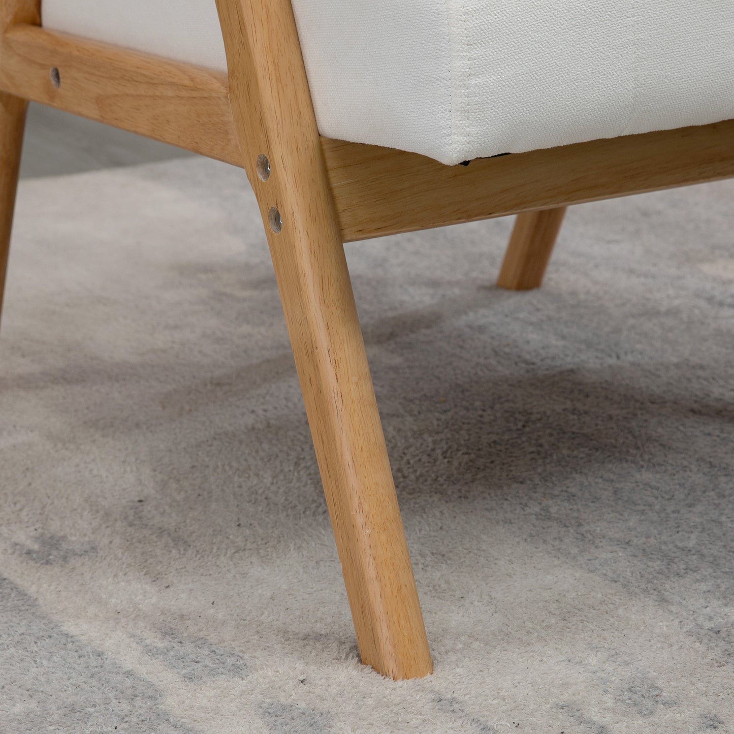 Fauteuil – Armstoel – Relaxstoel – Loungestoel – Designstoel – Scandinavisch Design – Velvet Bekleding – Massief Houten Frame – 68x74x82 cm – Crème Kleur