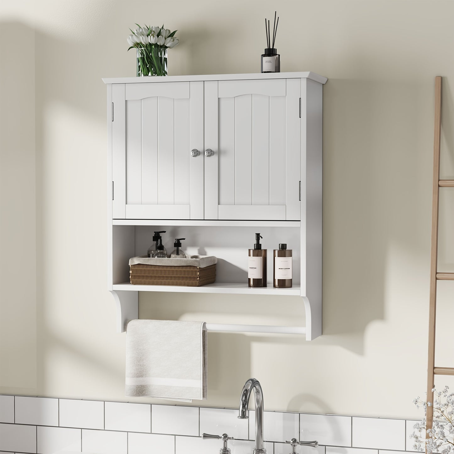 Wandkastje Badkamer – Opbergkastje Muurkastje Medicijnkastje Handdoekenrek – Wit MDF Hardhout – 2 Verstelbare Planken – Wandmontage Space Saver