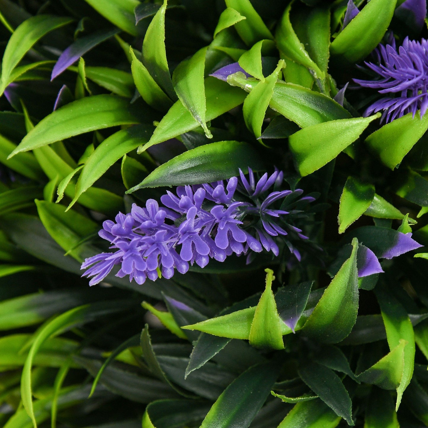 Kunstlavendel – Nep Lavendelplant – Sierplant – Kunstbloemen – Kunstplant Set – UV-Bestendig – 70 cm Hoog – Met Cementpot