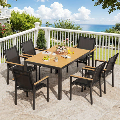 Tuintafel – Buiten tafel – Terrastafel – Patio tafel – WPC tafel – 140x90 cm – Weerbestendig aluminium frame – Geschikt voor 6 personen