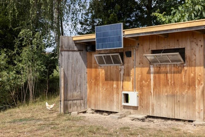 Brama West Kerbl 70601 Solar-set inclusief laadregelaar, 100 W, voor directe aansluiting op een 12 volt batterij, inclusief horizontale steun, zonnepaneel