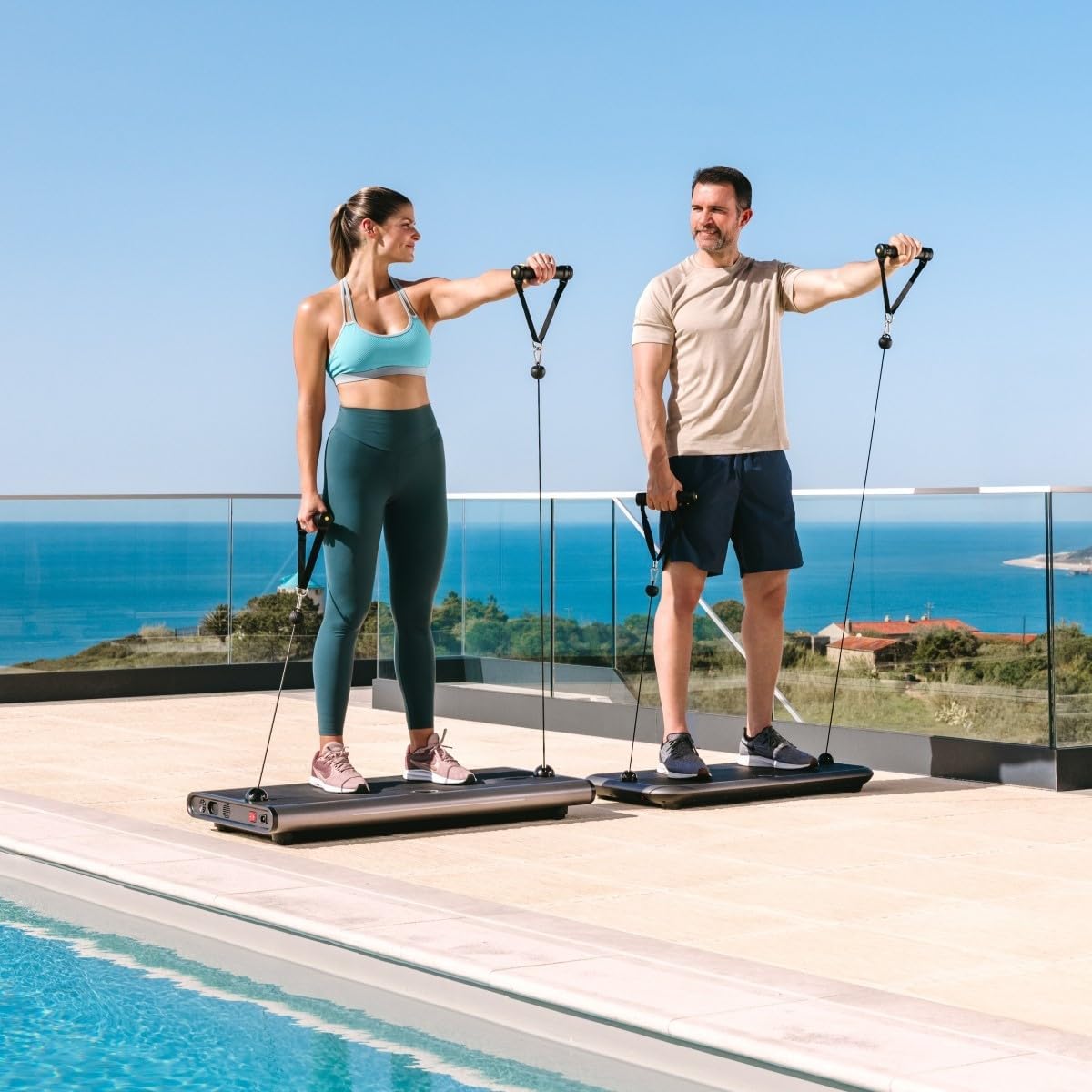 G1i Smart Home Gym – High-quality strength training equipment with 150 kg resistance, 75 levels, smart bar, app control and complete accessory set - QUORE