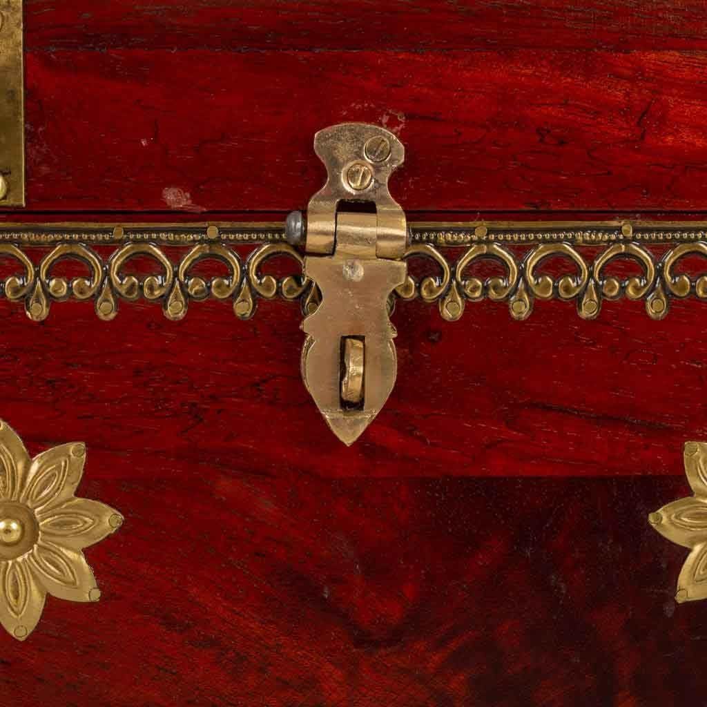 Baul de madera acabado artesanal