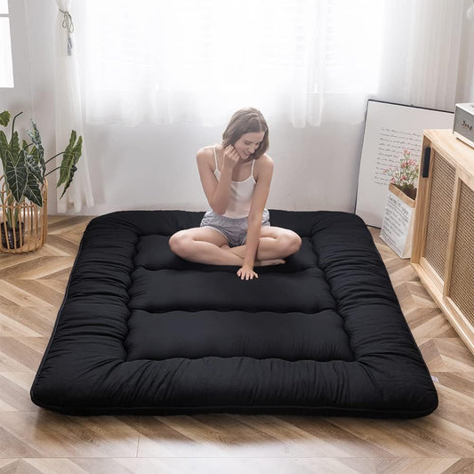 MAXYOYO Futon Floor Mattress, Japanese Floor Mattress, Futon, Foldable, 1 Seater, Quilted Mattress for Guest Travel and Camping(Black,150x200cm)