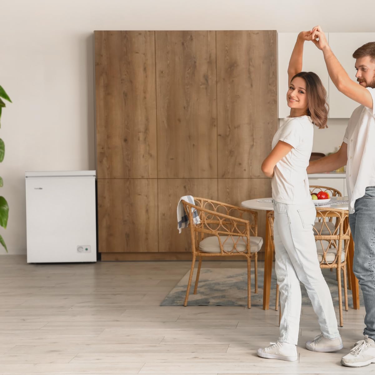 UNIVERSALBLUE 2-in-1 freezer, 147 l, white, fridge and freezer, mechanical operation, silent system, shipping and conversion on the floor included - QUORE