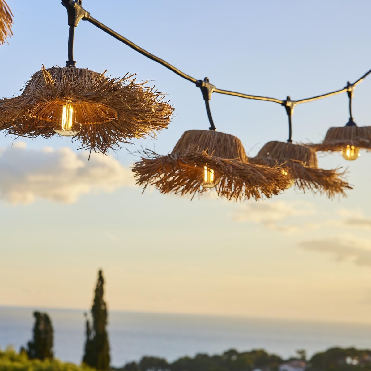 Lichtsnoer voor buiten, aansluitbaar, 85,8 m, met 140 ledlampen, E27, warmwit, TAHITI LIGHT, lampenkap van bohemien stro