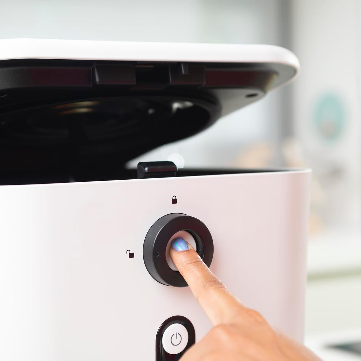 InnovaGoods® elektrischer Küchenkomposter 3 Liter, idealer Komposter für das Recycling von organischen Abfällen ohne Geruch, elektrischer Komposter mit Antihaftbeschichtung.