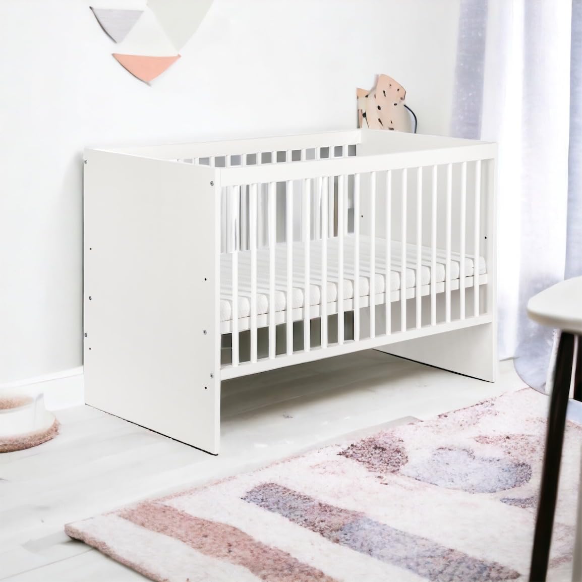 Cot Tany White 120 x 60 cm - Cot with slatted frame 3 levels adjustable in height - Lacquered pine wood - QUORE