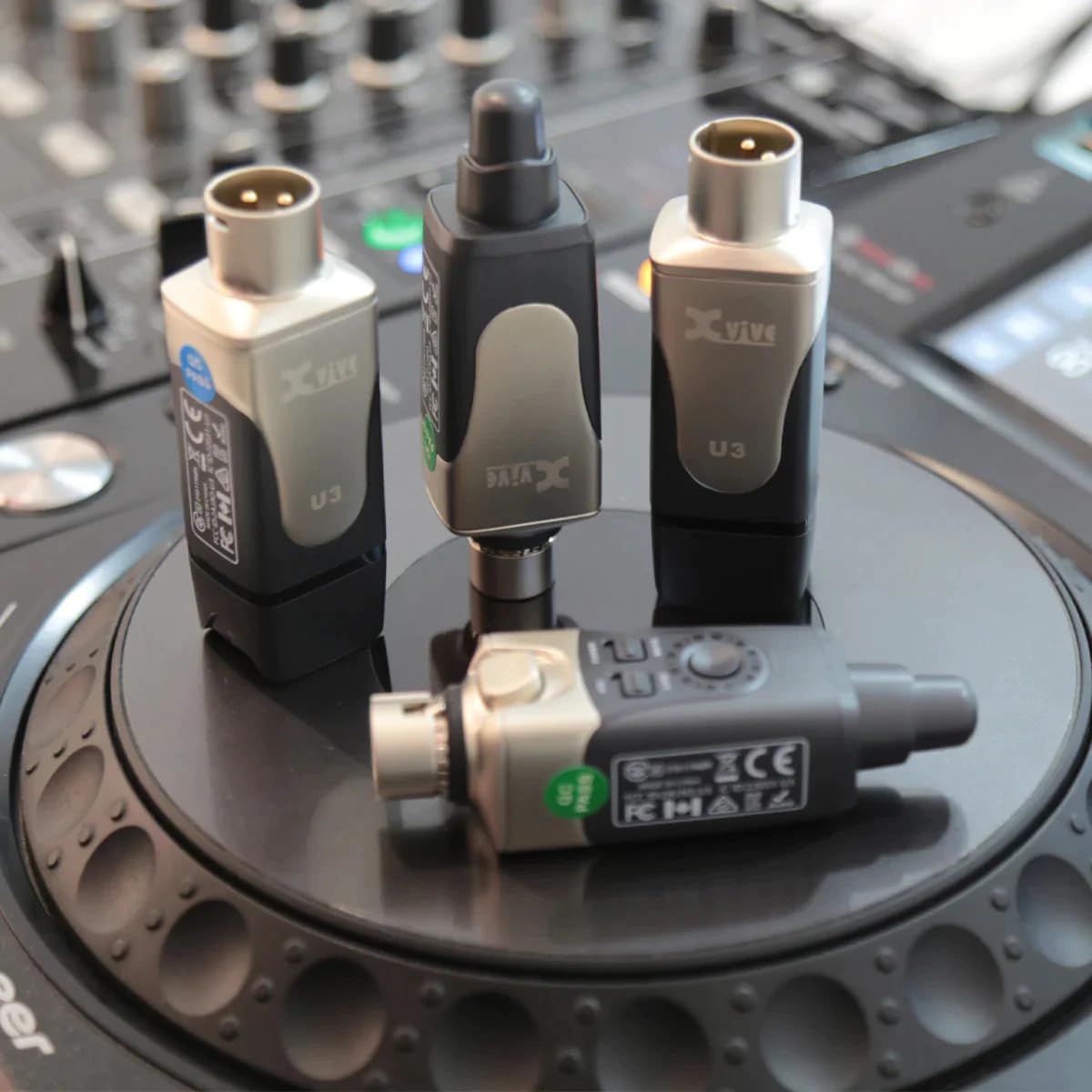 XVIVE DUAL DRAADLOZE AUDIOSYSTEEM VOOR AUDIO - ZWART