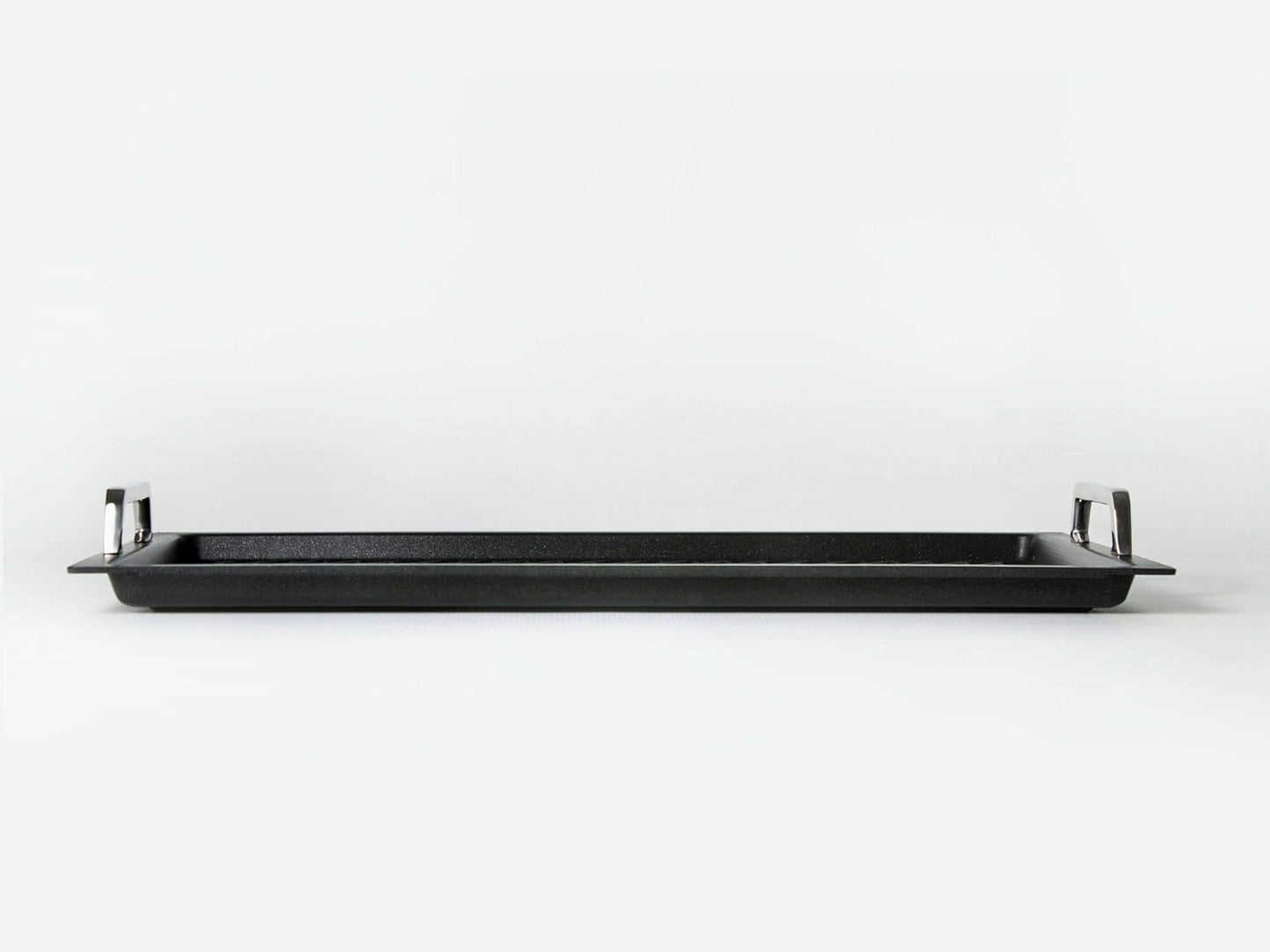 Klaus grillt Gastronorm grillplaat GN 1/1 met BBQ-grillbasis voor inductie door AMT Gastroguss 53 x 33 cm 2 cm hoog met roestvrijstalen handgrepen Lotan® antiaanbaklaag AMZN-KG-I-2533-G-BBQ
