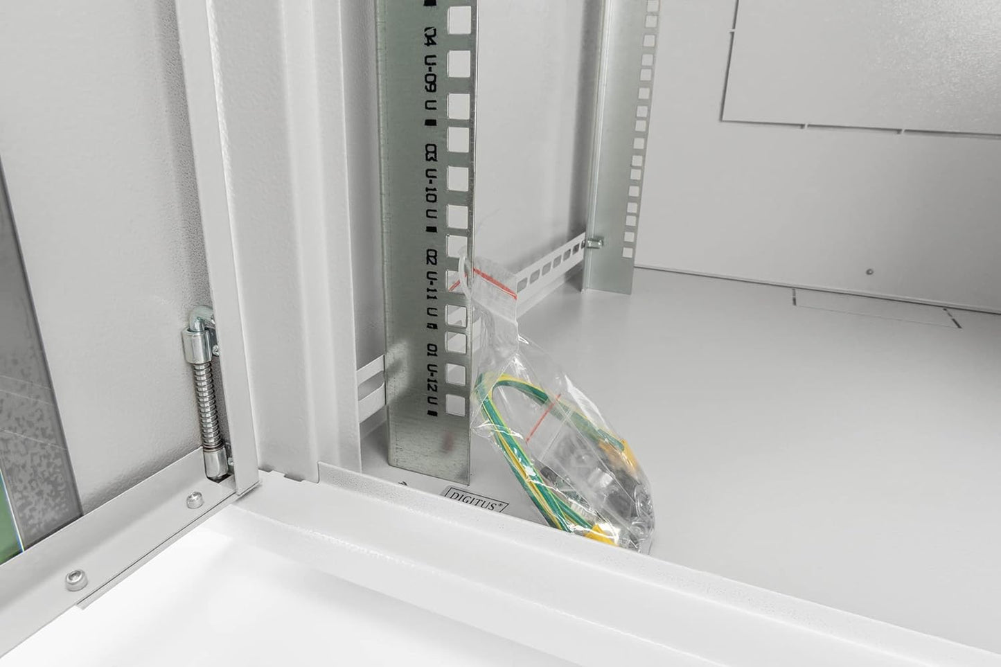 DIGITUS Netwerkkast - 19 inch Rack - 7 U - wandmontage - 600 mm diepte - draagvermogen 60 kg - Dynamic Basic Serie - Grijs