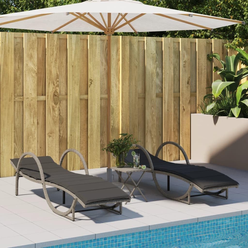 Sun Loungers 2 Pieces with Table Light Grey Poly Rattan Sun Lounger Garden Lounger Outdoor Sun Lounger Outdoor Sun Lounger Sun Lounger Garden - QUORE