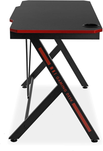Versa Pablo Computer Bureau Tafel, Slaapkamer of Studie Tafel. Gaming tafel, Helm- en drankhouder, Afmetingen (H x B x H) 76 x 60 x 120 cm, Hout en Metaal, Kleur Zwart en rood