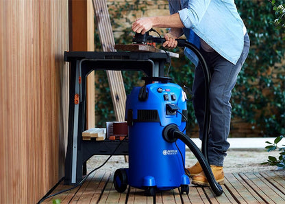 Nilfisk Multi II 30L T nat- en droogzuiger voor huis, tuin en auto - stofzuiger met of zonder zak (1400 W)