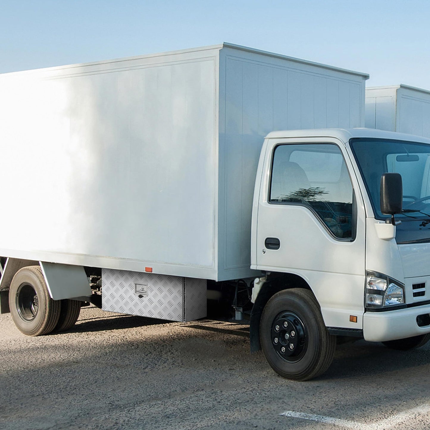 Aluminium Gereedschapskist – Gereedschapskoffer – Opbergkist – Werkzeugkist – Beveiligde Kist – Stevig Gegolfd Aluminium – Waterdicht Met Slot – 76,2x35,5x40,6 cm – Vlak Handvat Voor Onder Busje
