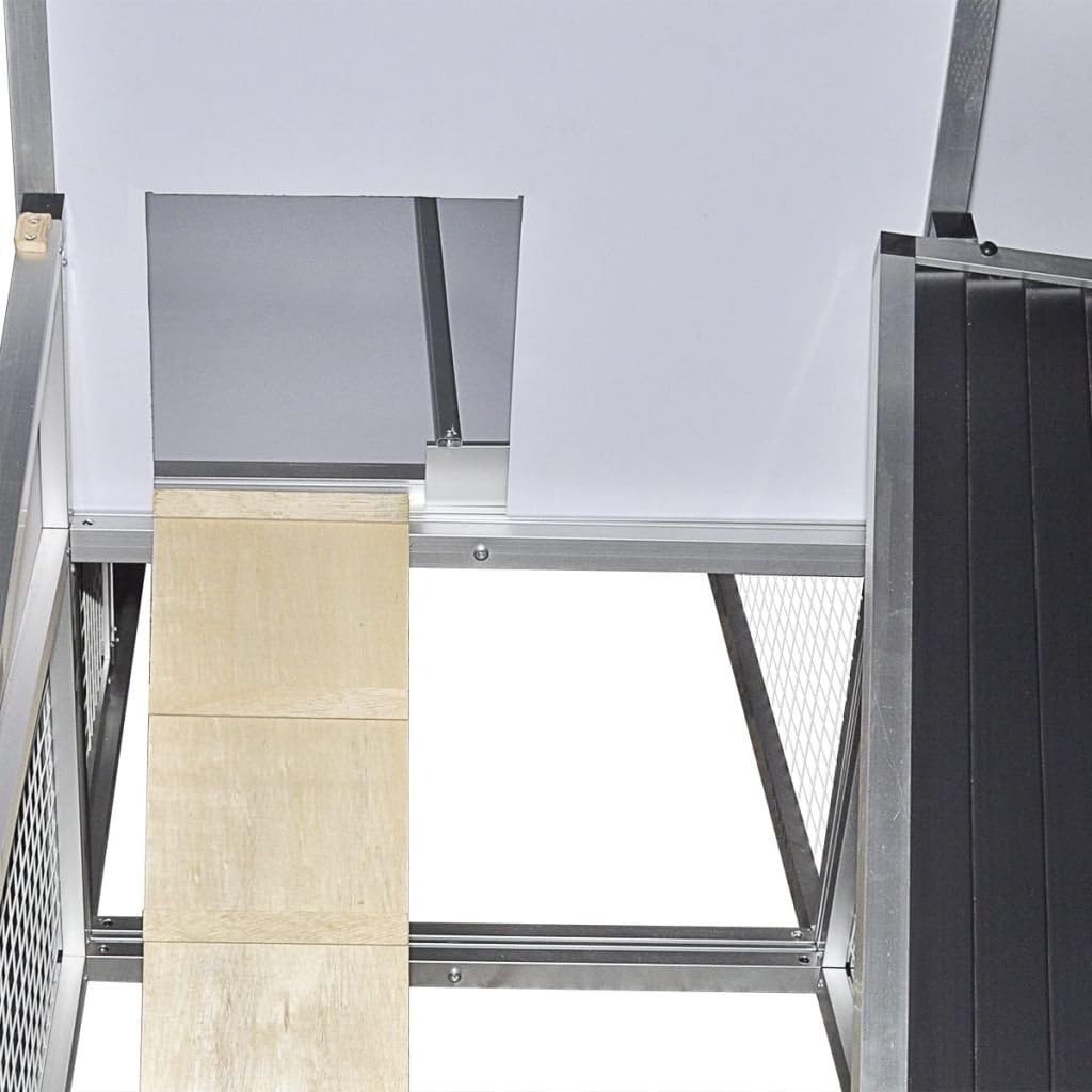 Outdoor Chicken Coop Large with Closed Door and Open Space with Box and Nest Made of Aluminium