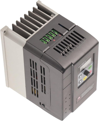 AC 220-240V Variabele frequentieomvormer, enkelfasige ingang 3 fase-uitgang VFD Vector Motor Control Inverter, Low Noise Motor Governor voor Motor Speed Control 2.2kw