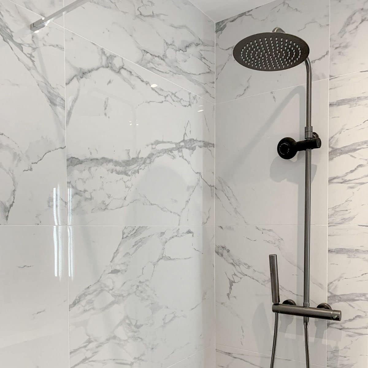 Rode Gietijzeren Douche Set – Douchekraan – Douchethermostaat – Handdouche – Hoofddouche – Duurzaam Gietijzer – Thermostatische Temperatuurregeling