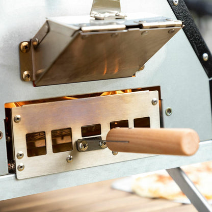 InnovaGoods - Pellet Pizza Oven met Accessoires, Roestvrij Staal Ontwerp, Draagbaar voor Buitengebruik, Inclusief Thermometer en Schoorsteen, Keramische Steen, Opvouwbare Poten, Waterdichte Hoes