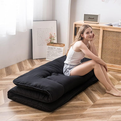 MAXYOYO Futon Floor Mattress, Japanese Floor Mattress, Futon, Foldable, 1 Seater, Quilted Mattress for Guest Travel and Camping(Black,150x200cm)